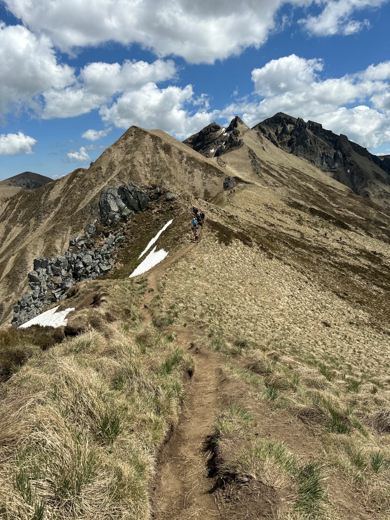 Randonnée au Mont-Dore : Un Paradis pour les Amoureux de la Nature